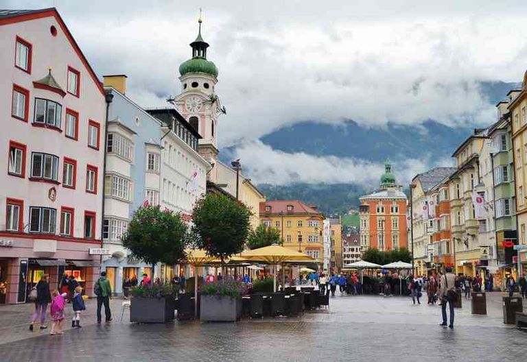 Staro mestno jedro Innsbrucka je eno izmed zanimivosti v Avstriji