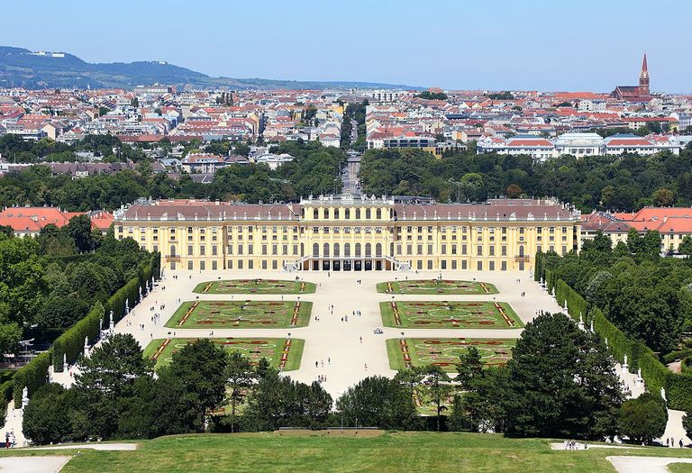   Palača Schönbrunn je eno najboljših krajev za obisk v Avstriji