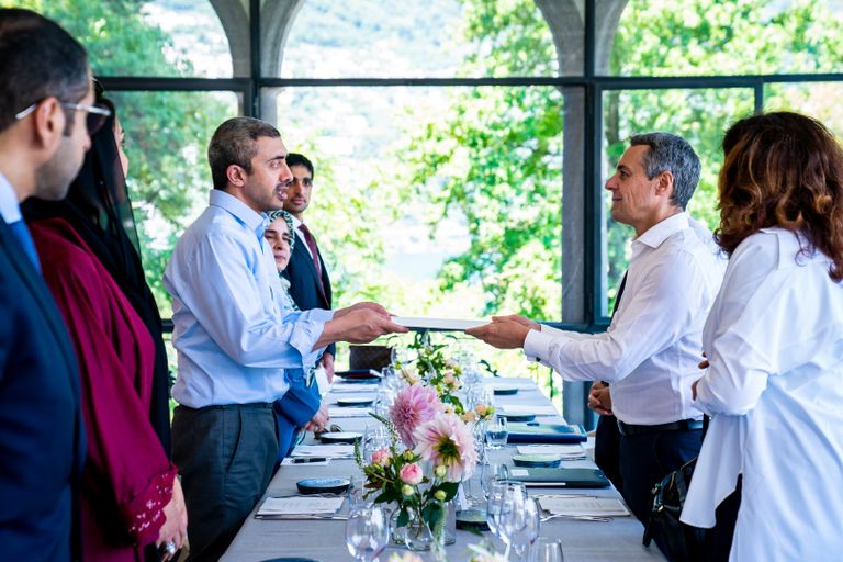 جانب من لقاء إيجناتسيو كاسيس والشيخ عبدالله بن زايد آل نهيان