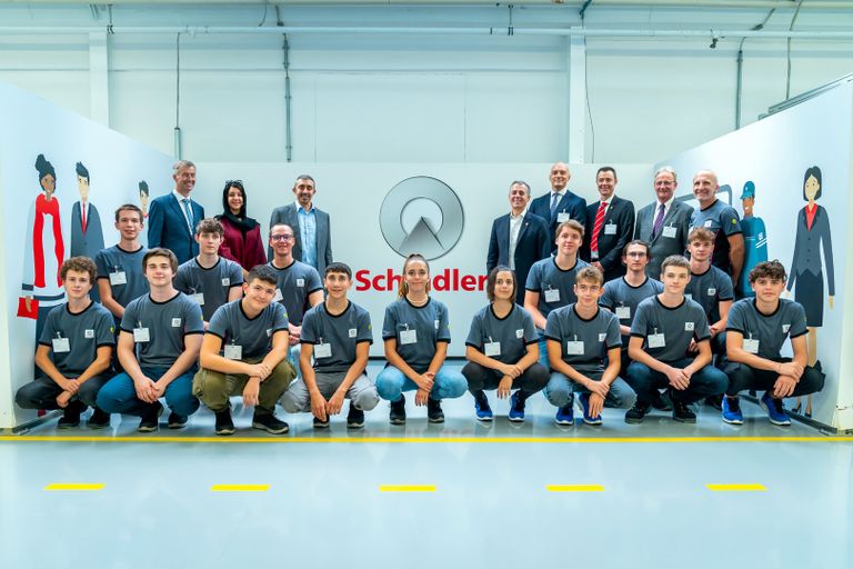 جانب من لقاء إيجناتسيو كاسيس والشيخ عبدالله بن زايد آل نهيان