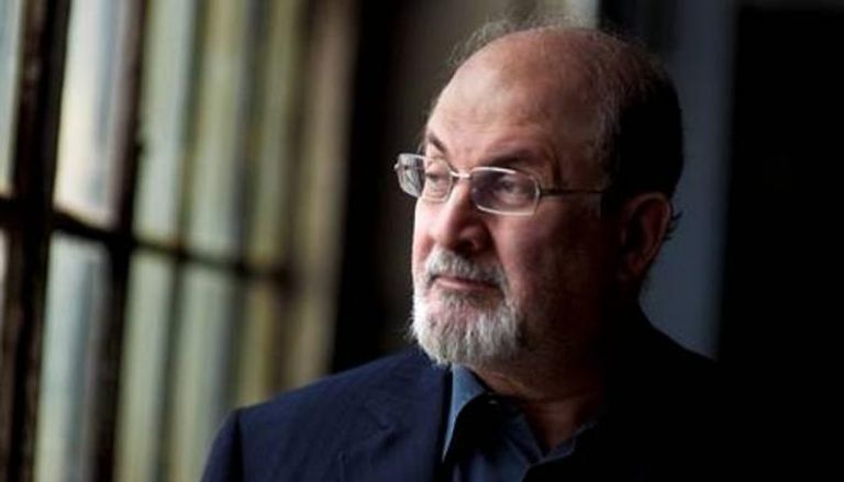 الكاتب البريطاني سلمان رشدي