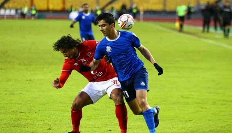 عبدالكبير الوادي خلال مواجهة فريقه سموحة ضد الأهلي من مباراة الأهلي والزمالك - أرشيفية