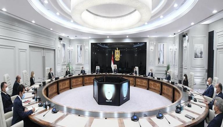 جانب من اجتماع الرئيس المصري عبدالفتاح السيسي بالوزراء الجدد