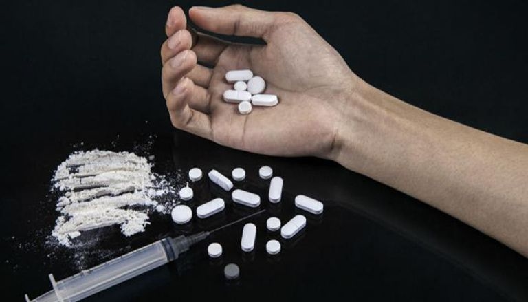نحو 40% من متعاطي المخدرات بمصر دون سن الـ 20 - تعبيرية