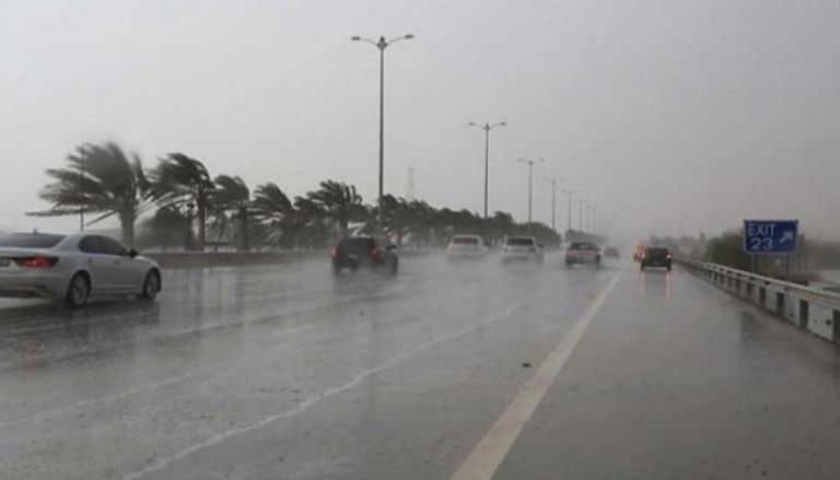توقعات بسقوط أمطار على الإمارات الإثنين- أرشيفية