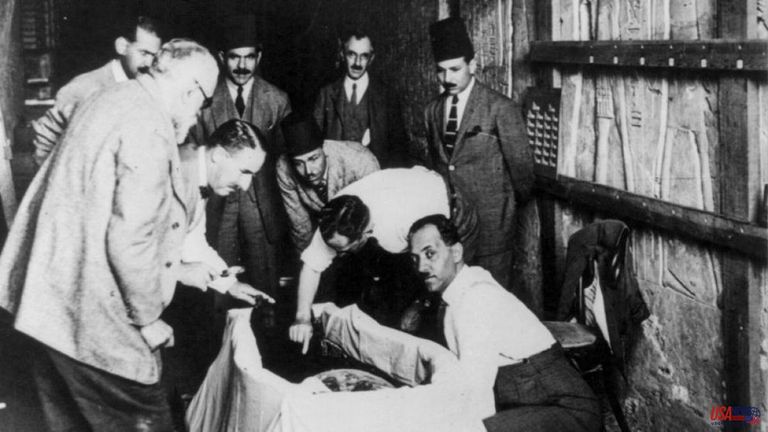 الملك الفرعوني توت عنخ آمون