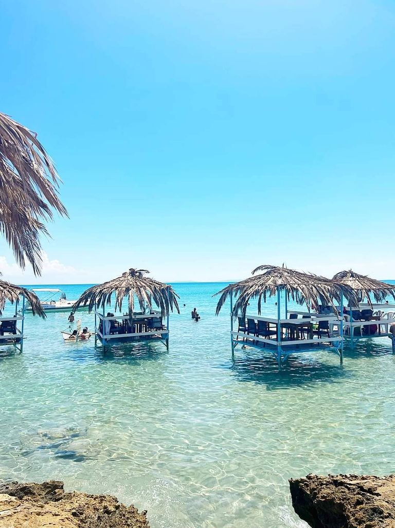 شاطئ غار الملح - أرشيفية