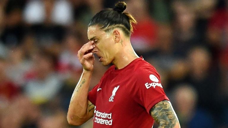 داروين نونيز مهاجم ليفربول فريق مانشستر سيتي