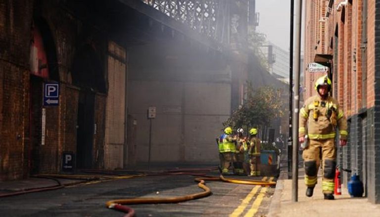 الحريق تسبب في تعطيل حركة القطارات