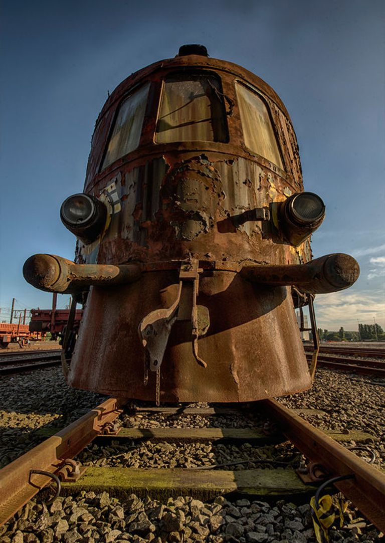 قطار الشرق السريع