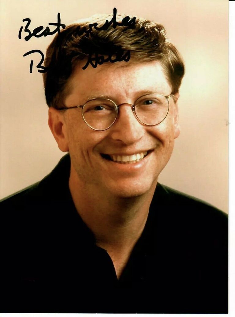 صورة موقعة من بيل جيتس تباع على "ebay" بسعر 750 دولارا