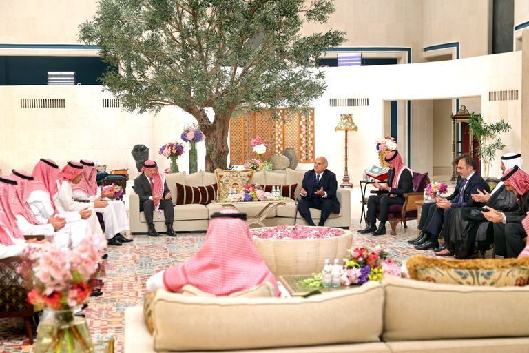 الأمير محمد بن سلمان برفقة العاهل الأردني وولي عهده - أرشيفية