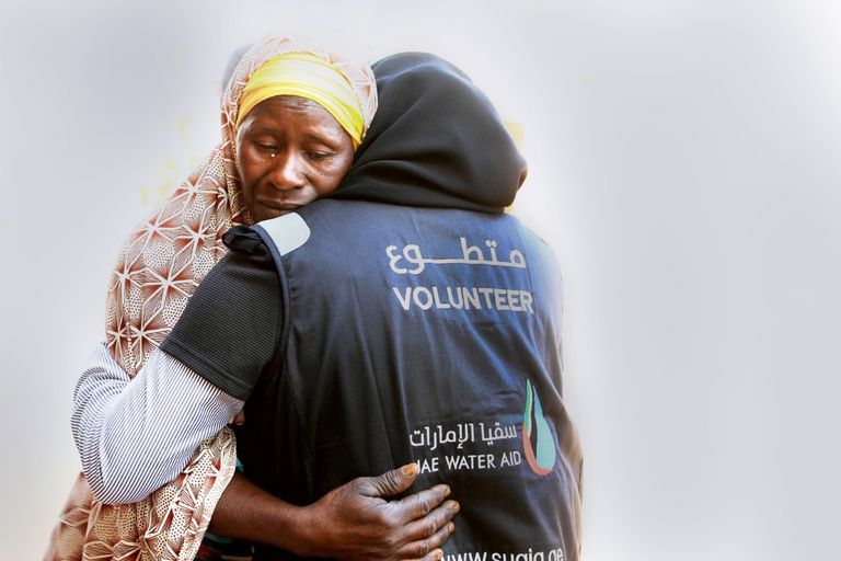 جانب من أعمال رواد العمل الإنساني بالإمارات