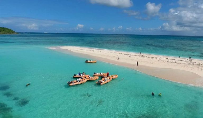 جزيرة سان خوان أحد شواطئ سنغافورة أجمل 5 شواطئ في سنغافورة لا تتوقعها
