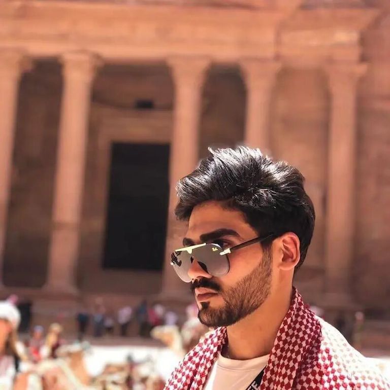 الطالب الأردني سهل خطاب