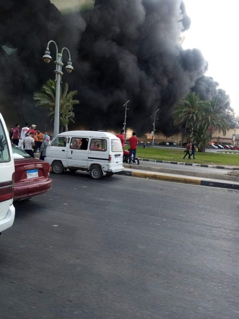 جانب من الحريق