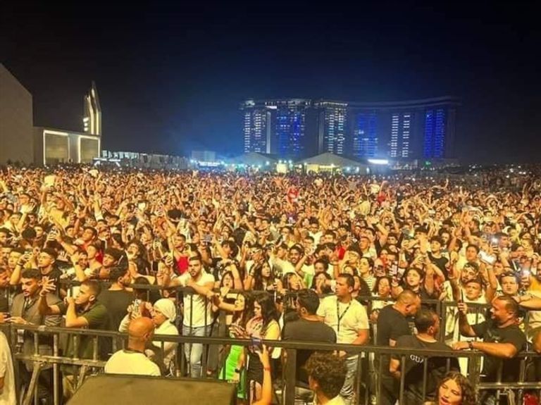 الرابر ويجز في حفل العلمين