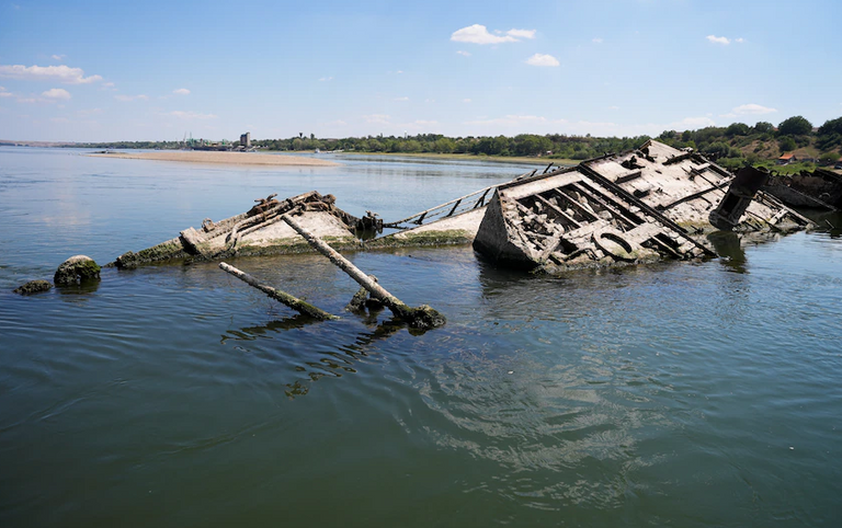 سفينة حربية ألمانية في نهر الدانوب