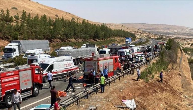 آثار الحادث المروع في تركيا