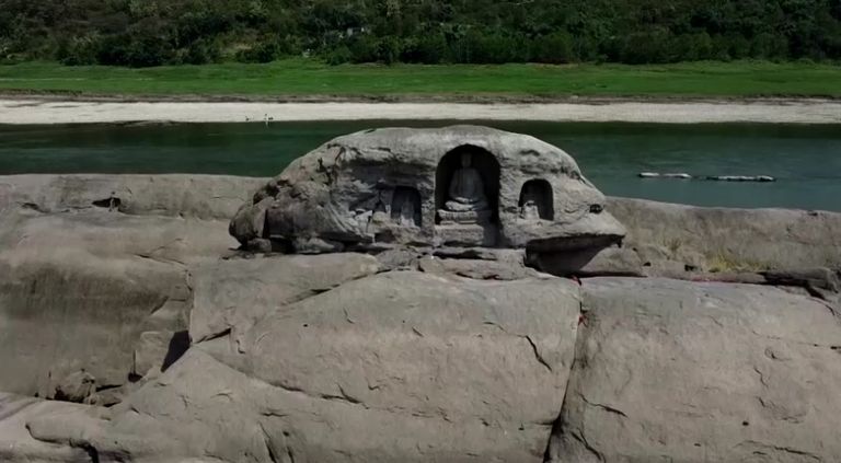 التماثيل البوذية المكتشفة