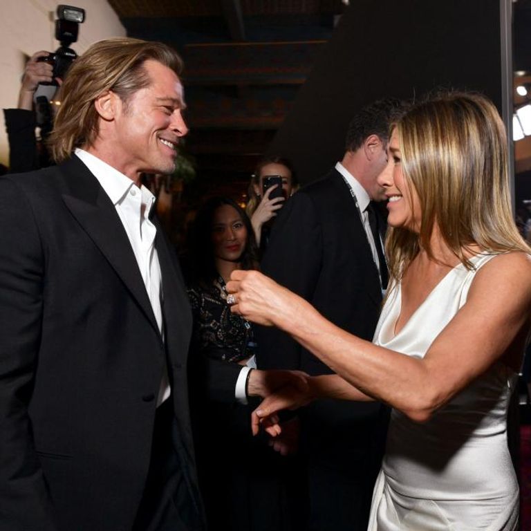 جينيفر أنيستون وبراد بيت وأنجلينا جولي