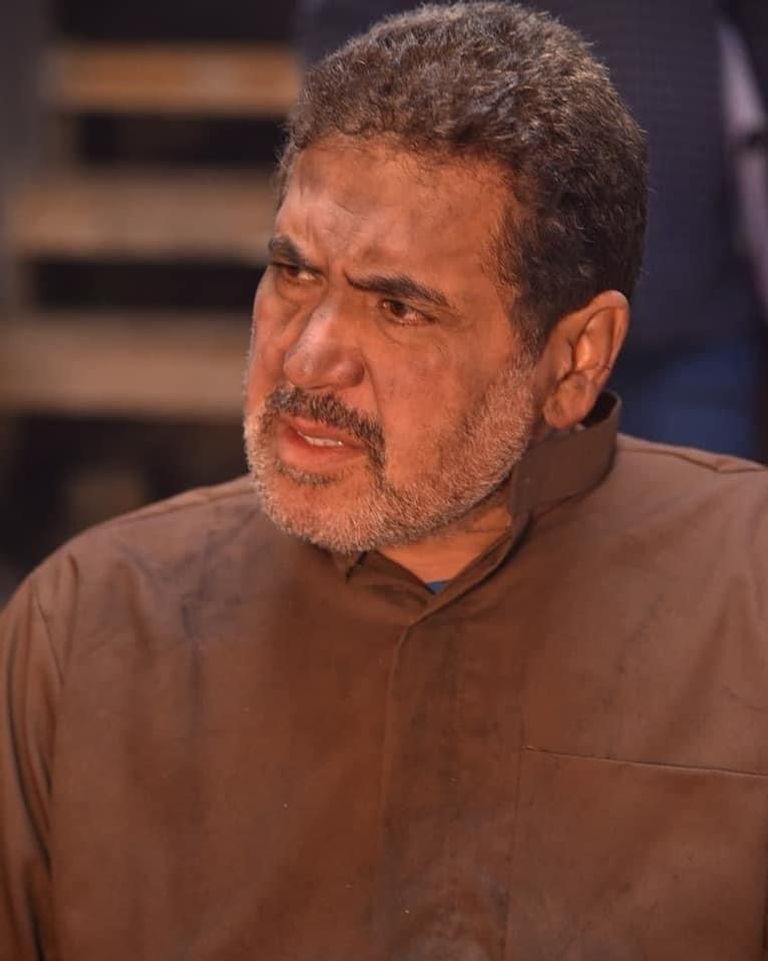 الفنان محمد هاشم خلال تجسيد دور البطولة في مسلسل