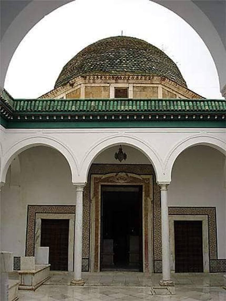 صورة لبهو تربة الباي