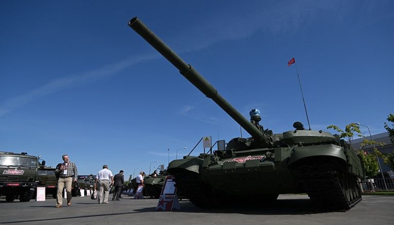 الرئيس الروسي فلاديمير بوتين ووزير دفاعه