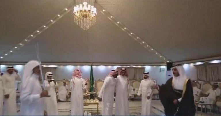 جانب من عرس أحد نزلاء سجن في السعودية