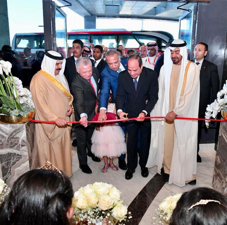 جانب من اللقاء التشاوري الأخوي الذي عقد في قصر الرئاسة بمدينة العلمين