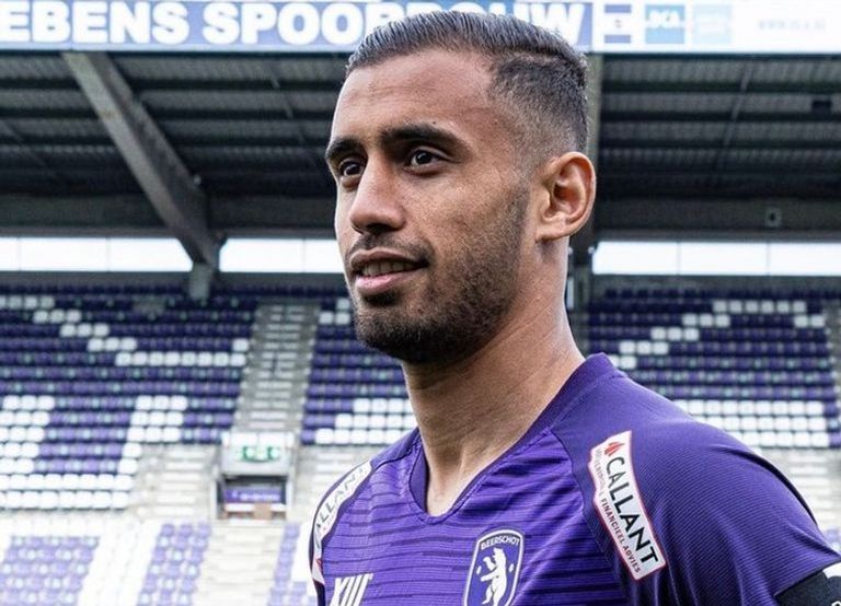 اللاعب الجزائري رضا حلايمية الدوري الجزائري