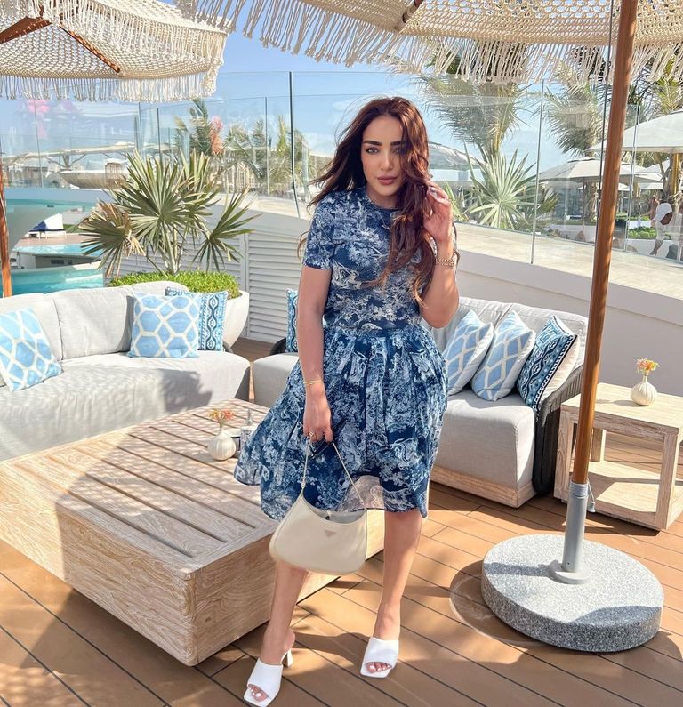 أحدث إطلالات المطربة جميلة البداوي
