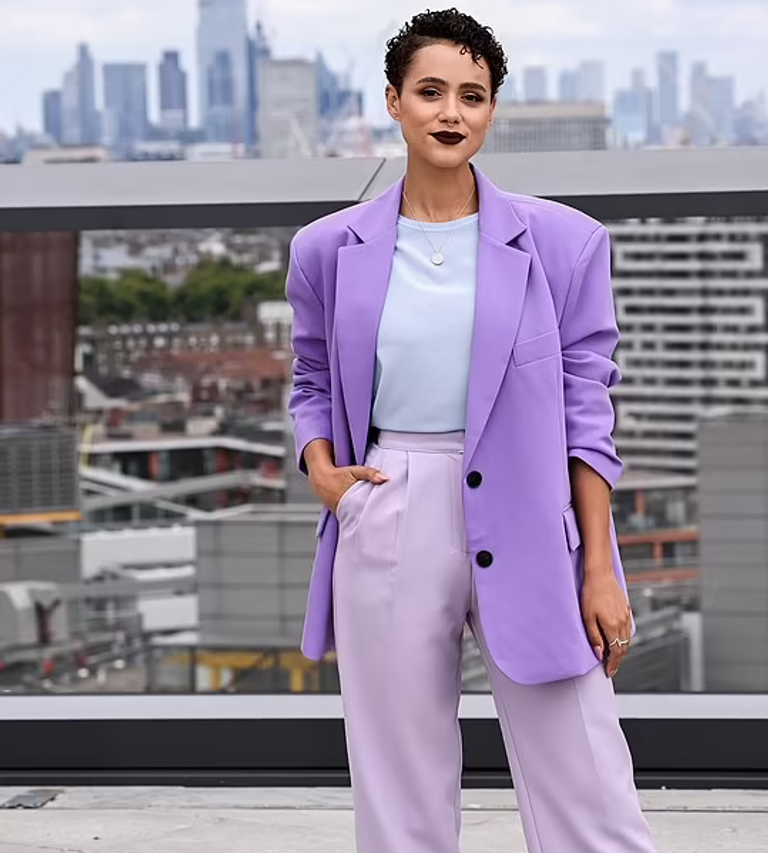 الممثلة الإنجليزية ناتالي إيمانويل