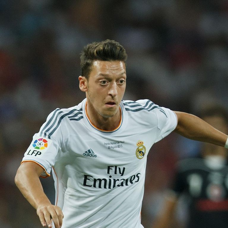 مسعود أوزيل البرازيلي كاسيميرو وكريستيانو رونالدو