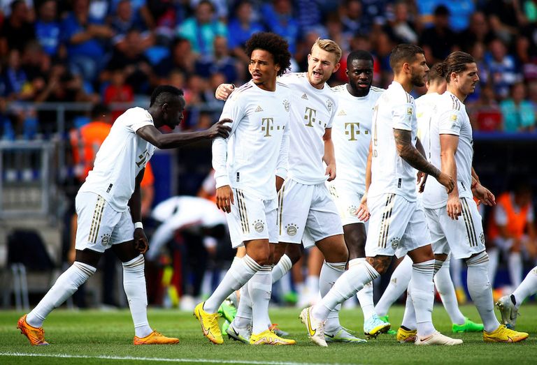 رونالدو على دكة البدلاء