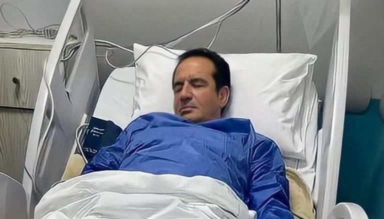 محمد ثروت من داخل المستشفى بعد إجراء جراحة