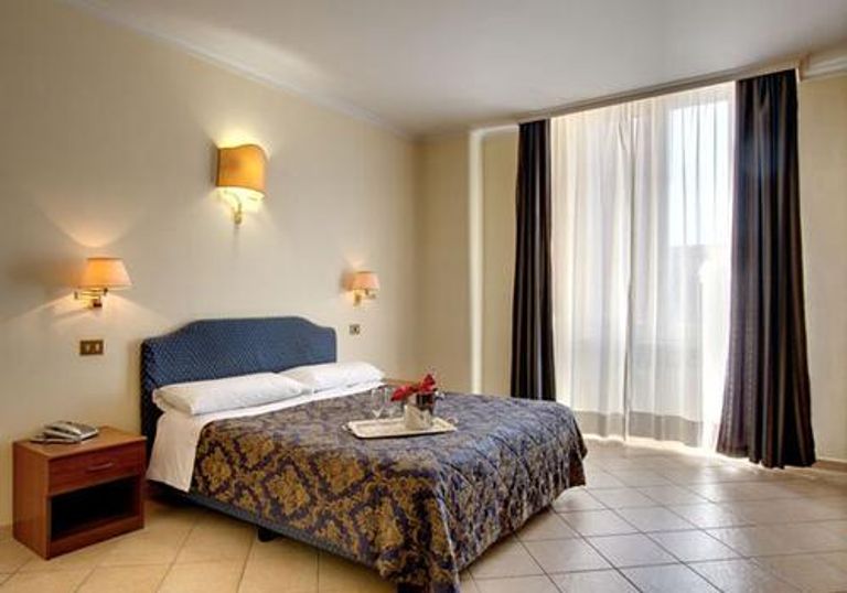 فندق كاليفورنيا أحد أفضل الفنادق في روما السياحة في روما.. 6 أماكن ساحرة في عاصمة الجمال