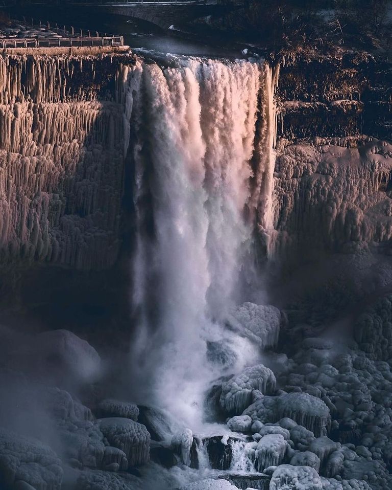 شلالات نياجرا استمتع بزيارة كندا في الخريف عبر هذه النشاطات