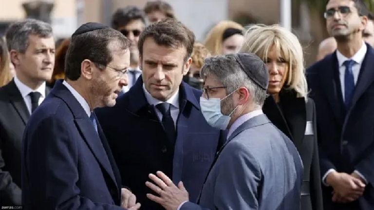 كورسيا مع الرئيسين الإسرائيلي والفرنسي كبير حاخامات فرنسا حاييم كورسيا- أرشيفية