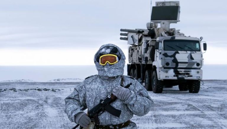 جندي روسي في القطب الشمالي