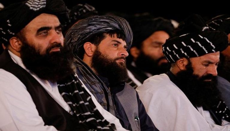 قيادات طالبان خلال الاحتفال بذكرى سقوط أفغانستان