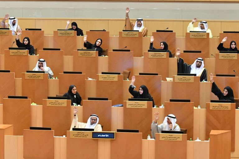 المرأة الإماراتية ساهمت بقوة في بناء الوطن وتعظيم إنجازاته