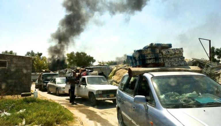 جانب من آثار الاشتباكات في العاصمة الليبية