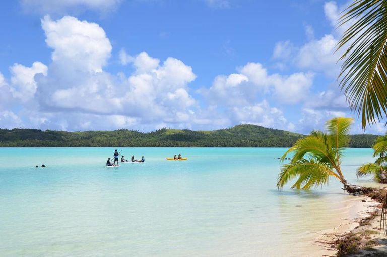 جزيرة أيتوتاكي أحد أماكن السياحة في جزر كوك السياحة في جزر كوك…أجمل الأماكن في جنة الجزر