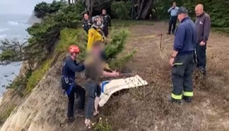 إنقاذ أمريكي سقط من منحدر ارتفاعه 100 قدم 