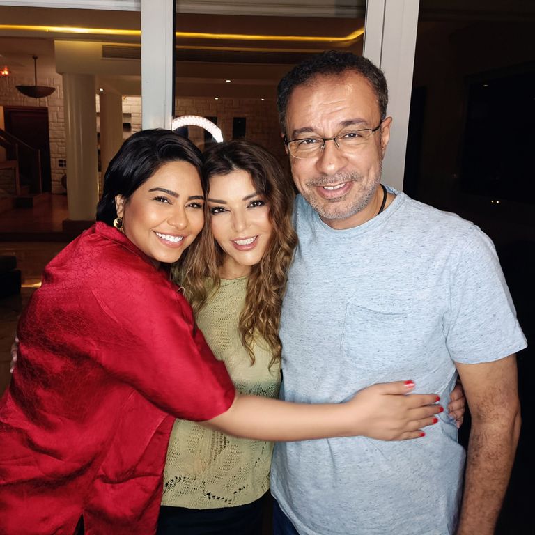 شيرين عبدالوهاب وسميرة سعيد أثناء الزيارة