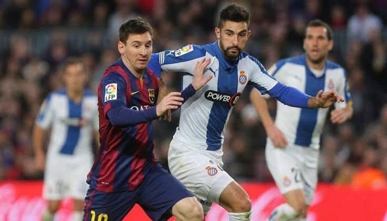 ألفارو جونزاليس وليونيل ميسي ألفارو جونزاليس مدافع النصر السعودي الجديد