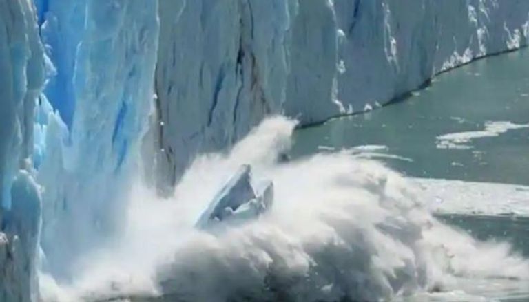 انهيار الجليد يهدد بارتفاع منسوب المياه
