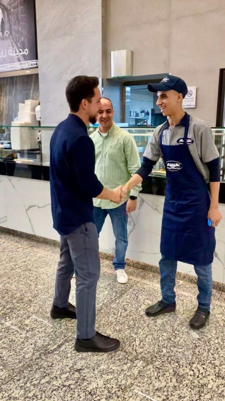  ولي العهد الأردني وطالب الثانوية العامة 