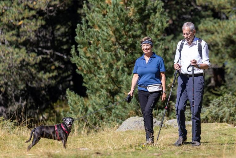 رئيس النمسا يتحدث إلى الصحفيين